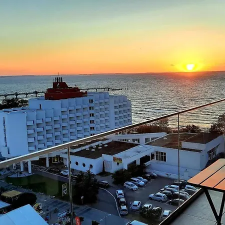 Comfortable A103 Sea View 10th Floor Parking Free *