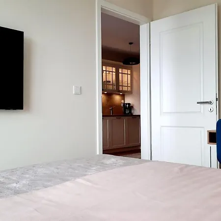 Comfortable A103 Sea View 10th Floor Parking Free *