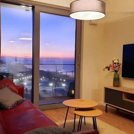 Comfortable A103 Sea View 10th Floor Parking Free *