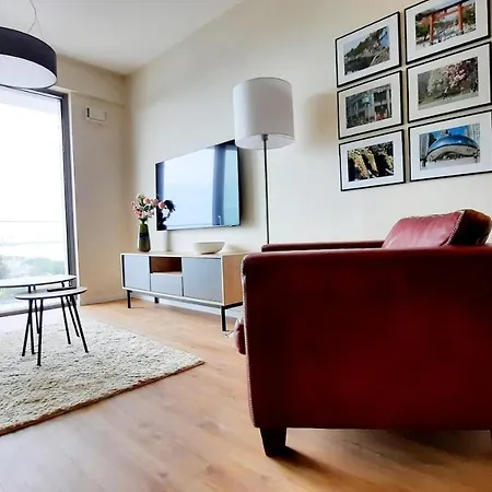 Comfortable A103 Sea View 10th Floor Parking Free