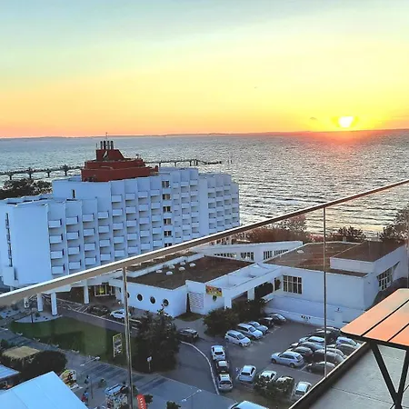 Comfortable A103 Sea View 10th Floor Parking Free