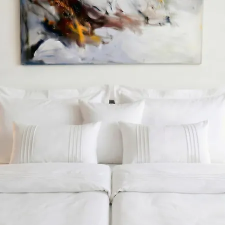 Comfortable A103 Sea View 10th Floor Parking Free *