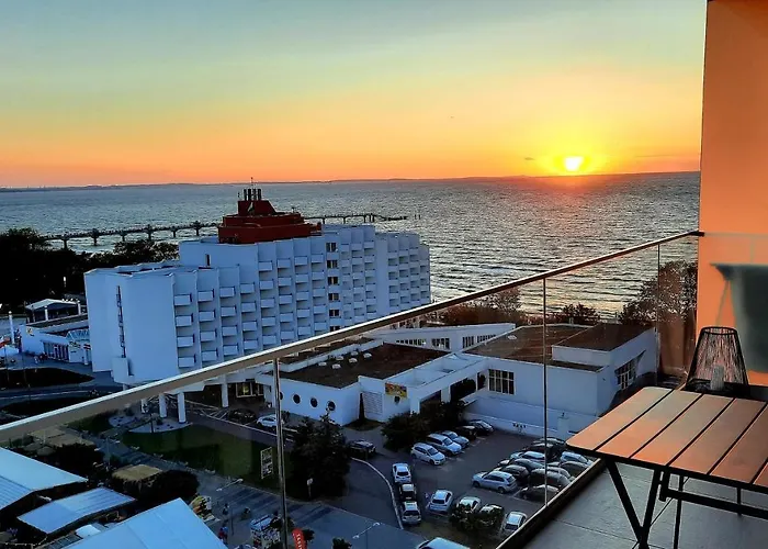 Comfortable A103 Sea View 10th Floor Parking Free *